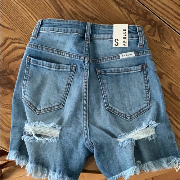 AP Blue Shorts: Size Small, Never Worn. - Picture 2 of 3